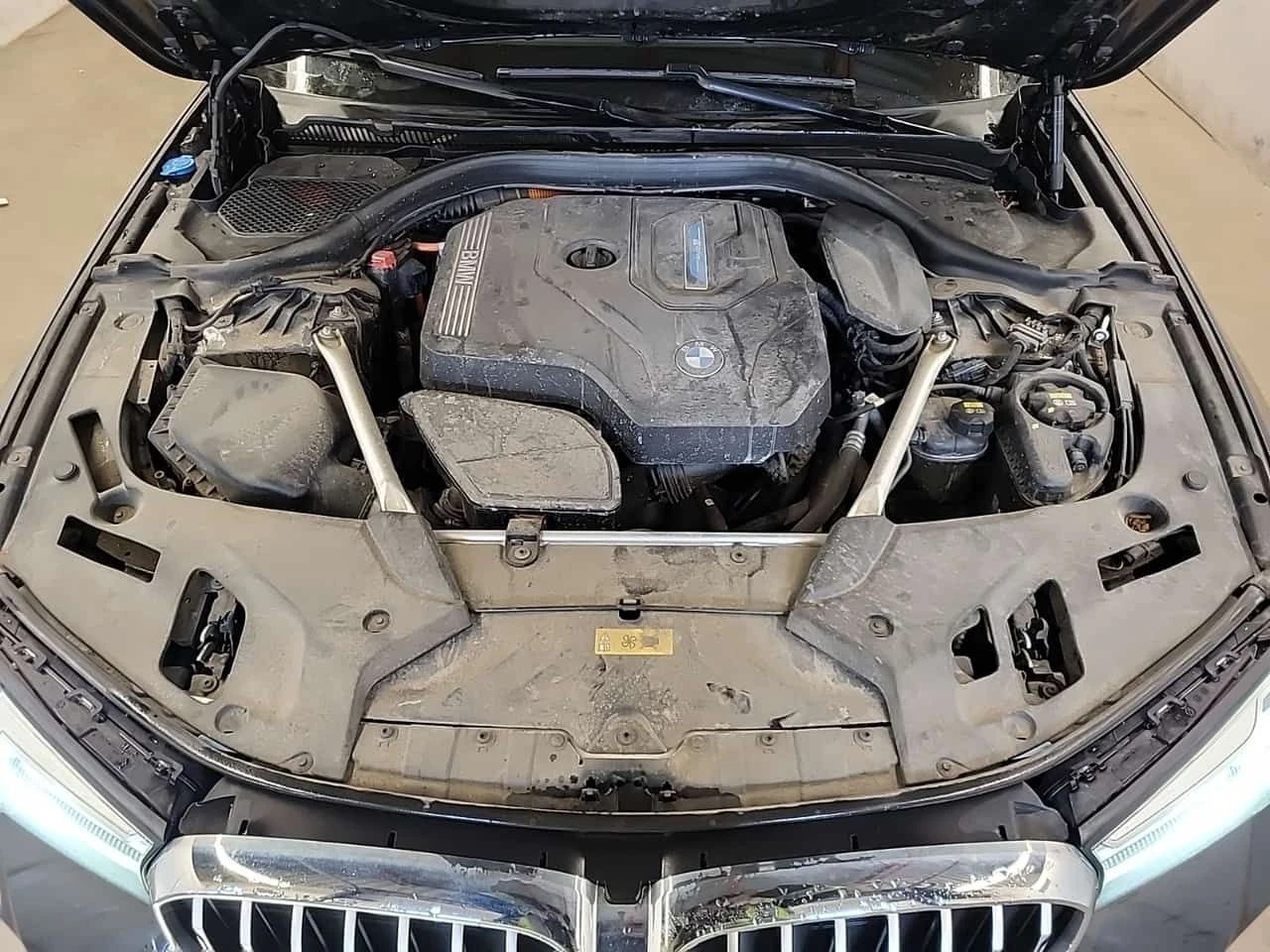 BMW 530E XDRIVE  CARFAX, снимка 16 - Автомобили и джипове - 53855414