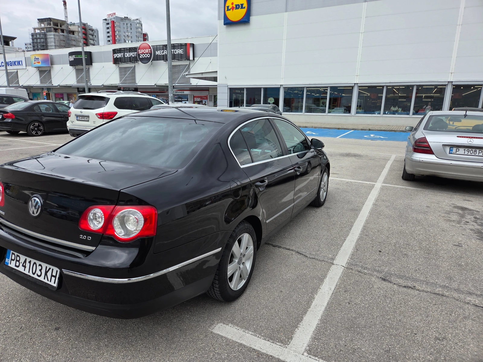 VW Passat, снимка 5 - Автомобили и джипове - 55017336