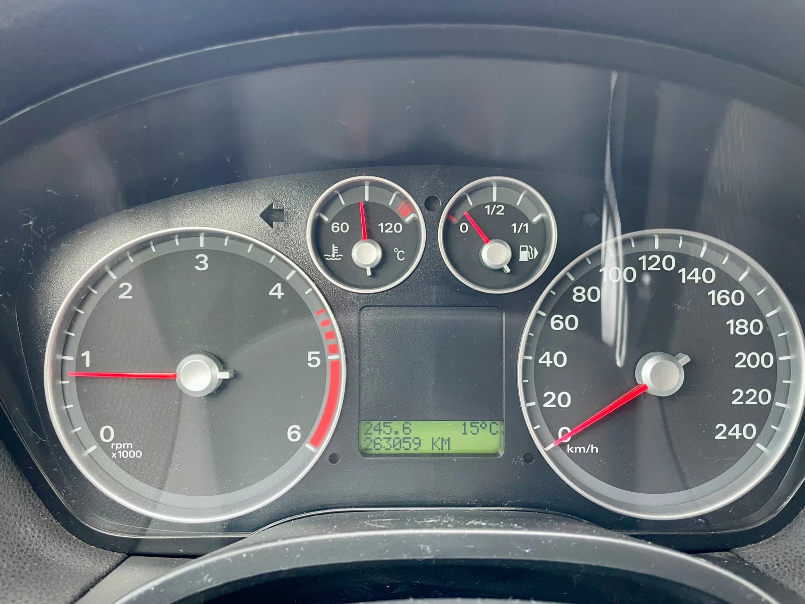 Ford Focus TDCi 115hp, снимка 14 - Автомобили и джипове - 54207074