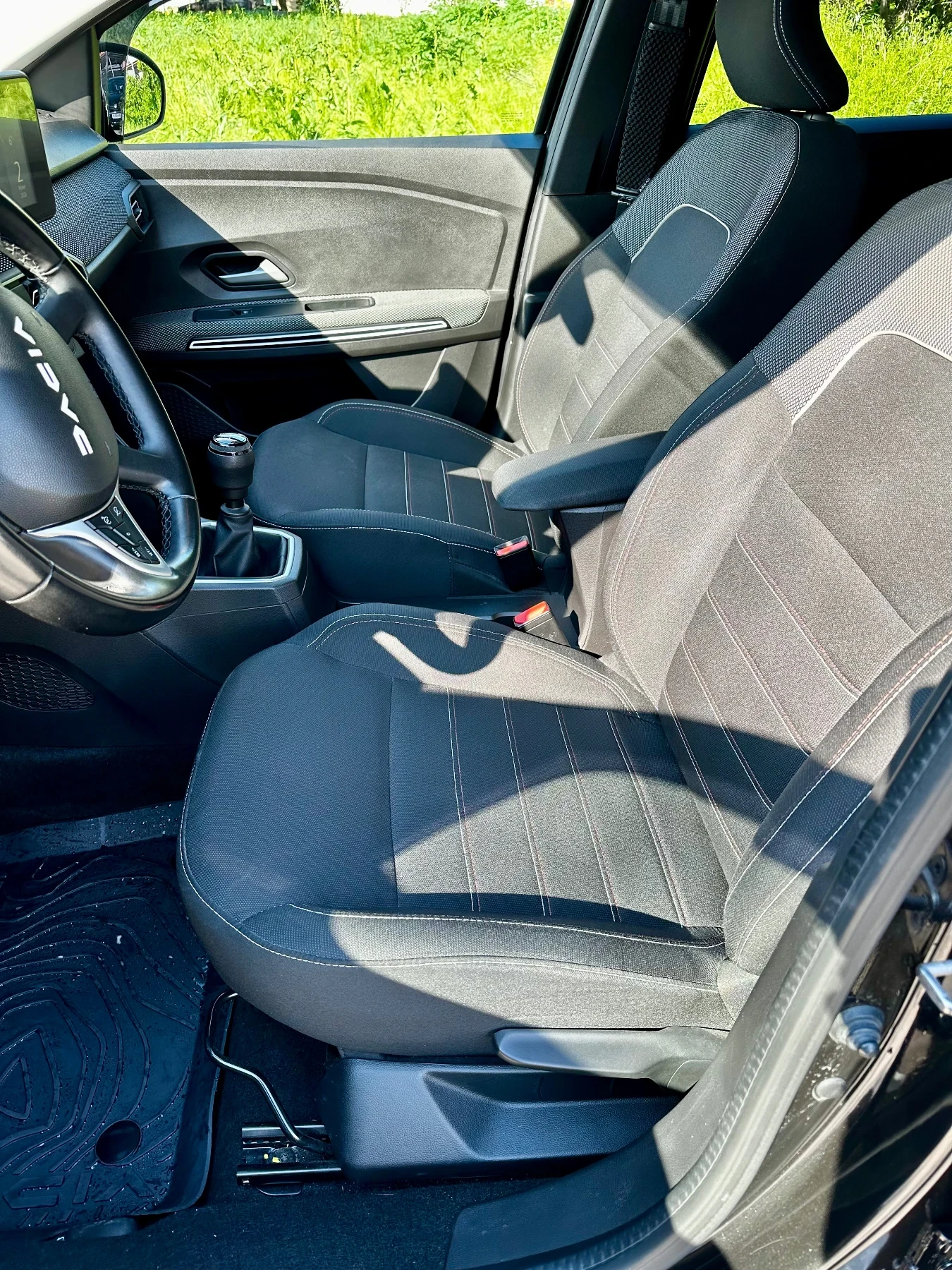 Dacia Jogger LPG, 6+ 1, снимка 4 - Автомобили и джипове - 54388366