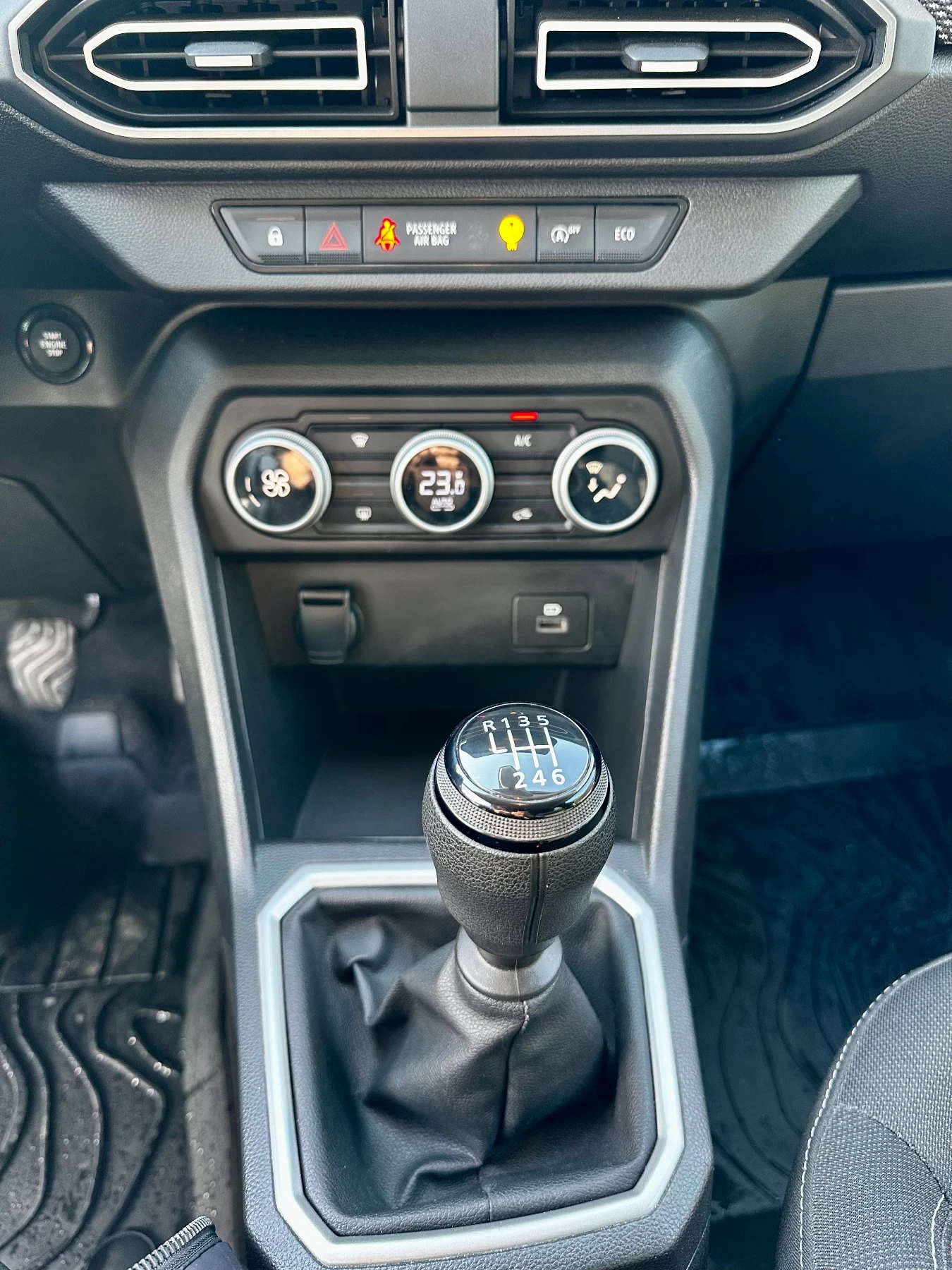 Dacia Jogger LPG, 6+ 1, снимка 10 - Автомобили и джипове - 54388366