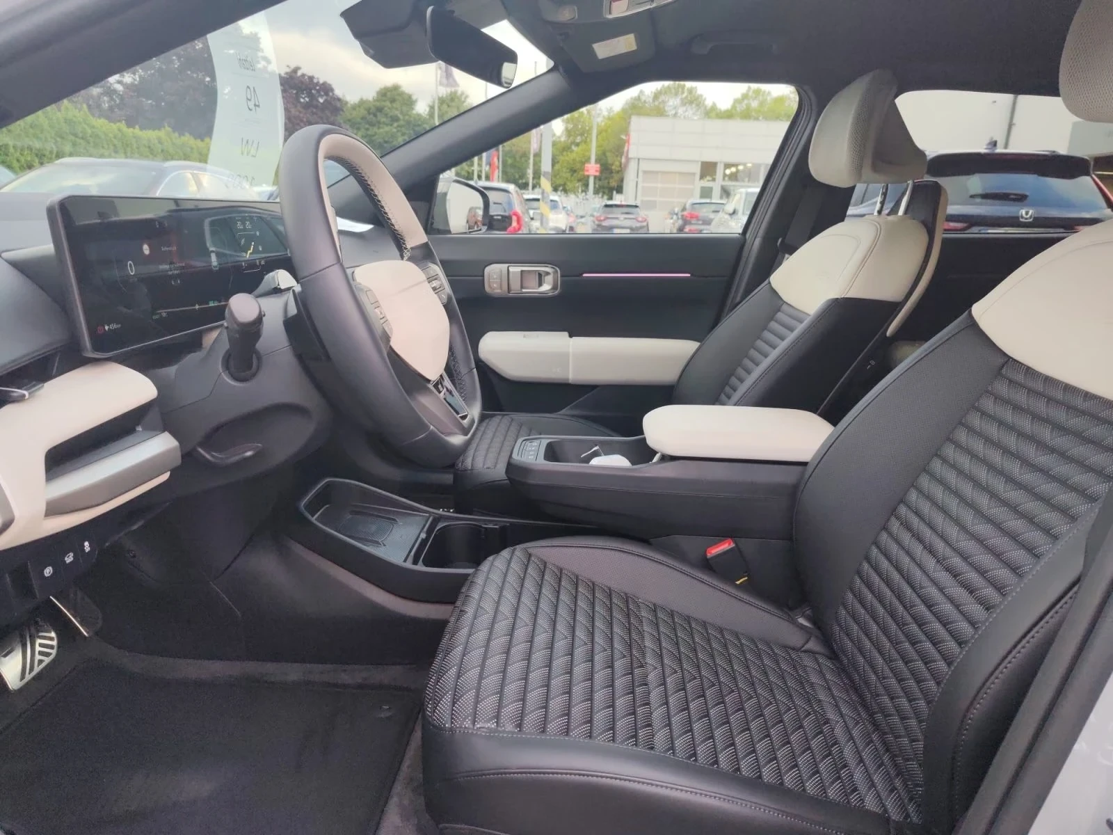 Kia EV4 GT-Line 81.4kWh Hatchback / 7Y Warranty | Mobile.bg � ����������� 9