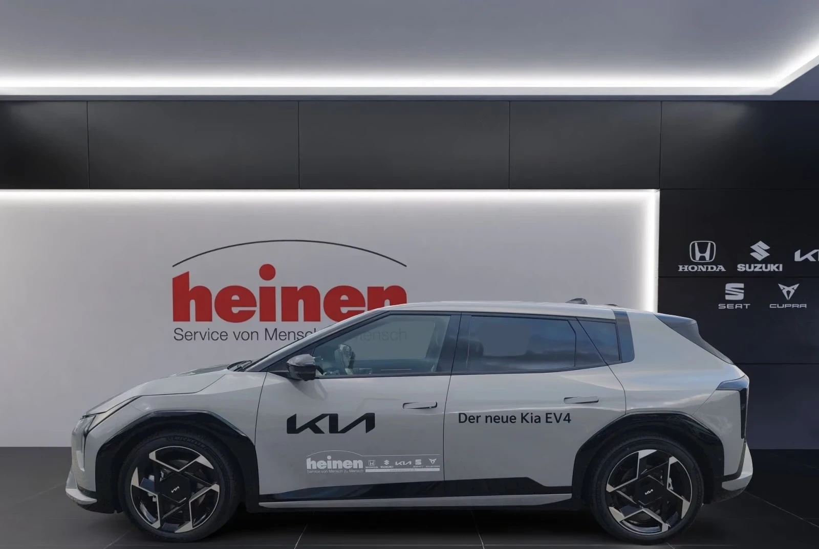 Kia EV4 GT-Line 81.4kWh Hatchback / 7Y Warranty | Mobile.bg � ����������� 3