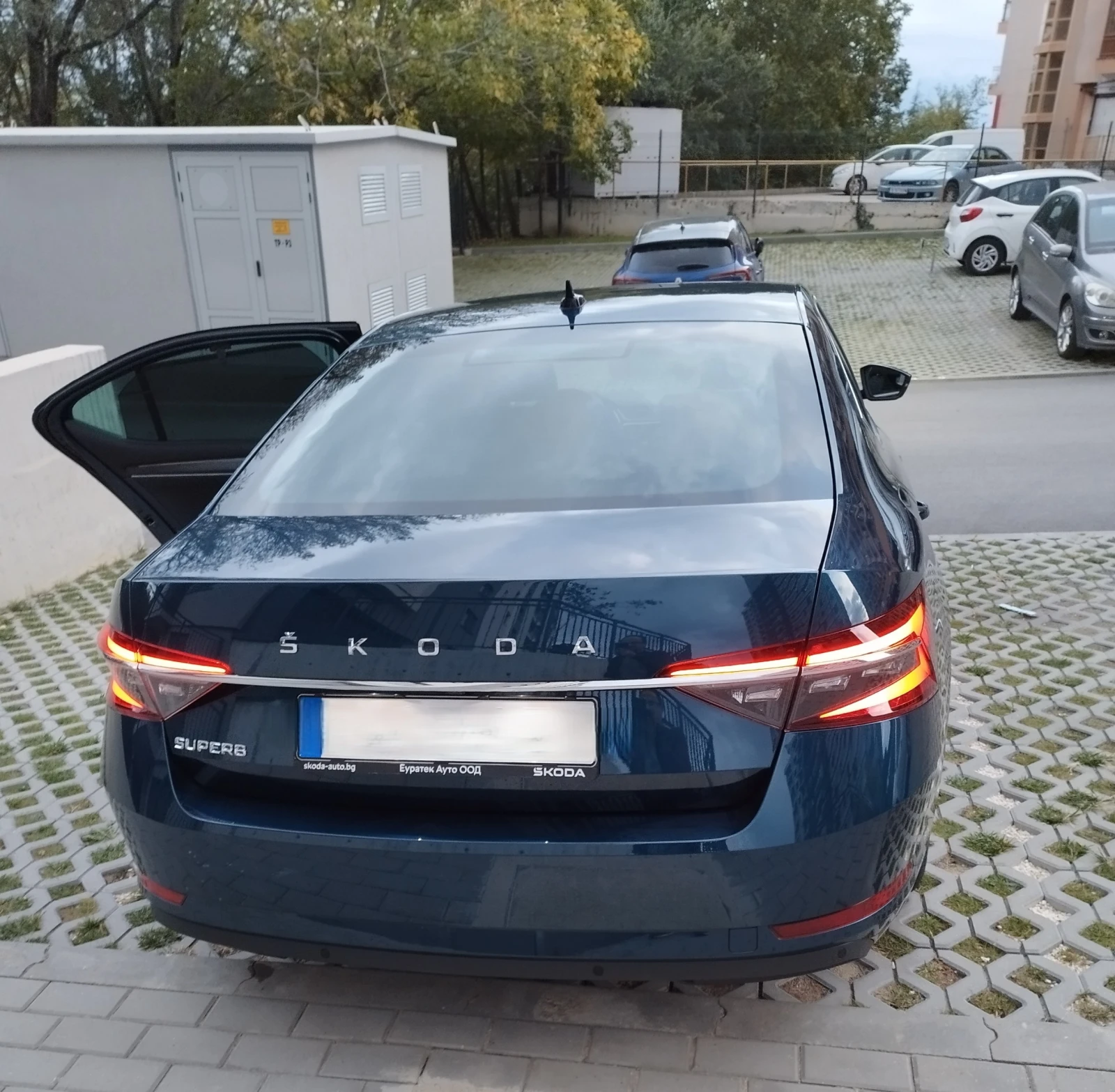 Skoda Superb, снимка 4 - Автомобили и джипове - 54492235