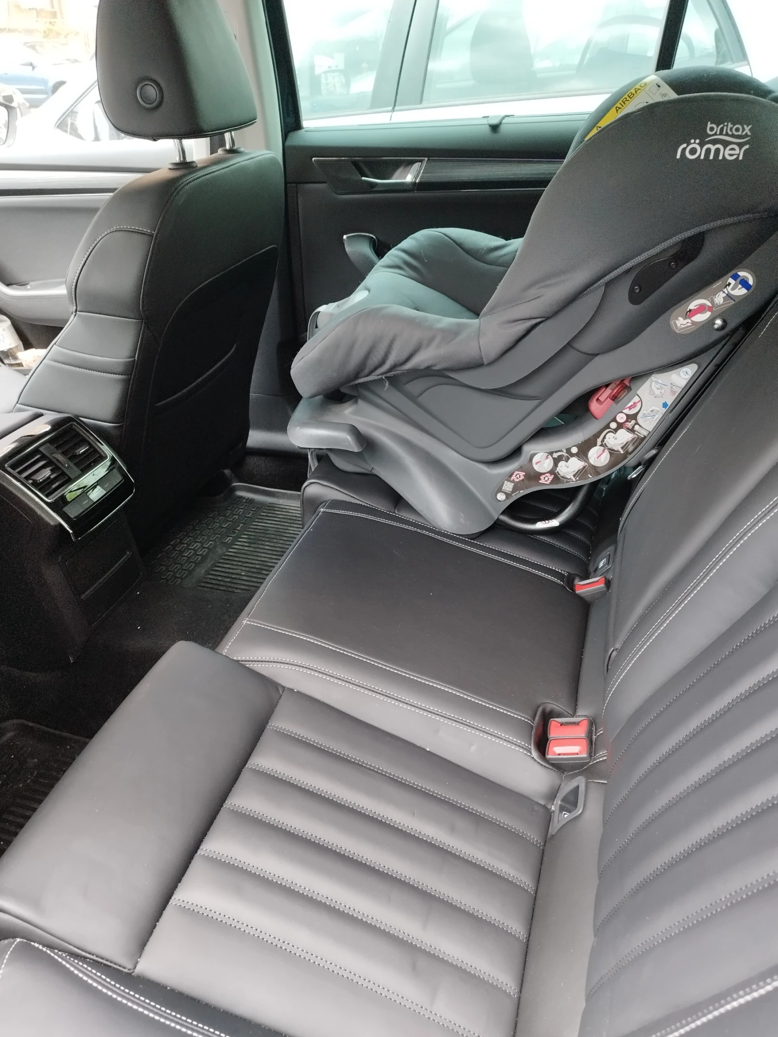 Skoda Superb, снимка 6 - Автомобили и джипове - 54492235
