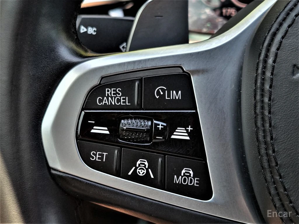 BMW 530E HYBRID* M* SPORT* HARMON* KARDON* LANE* ASSIST* 36, снимка 15 - Автомобили и джипове - 54594988