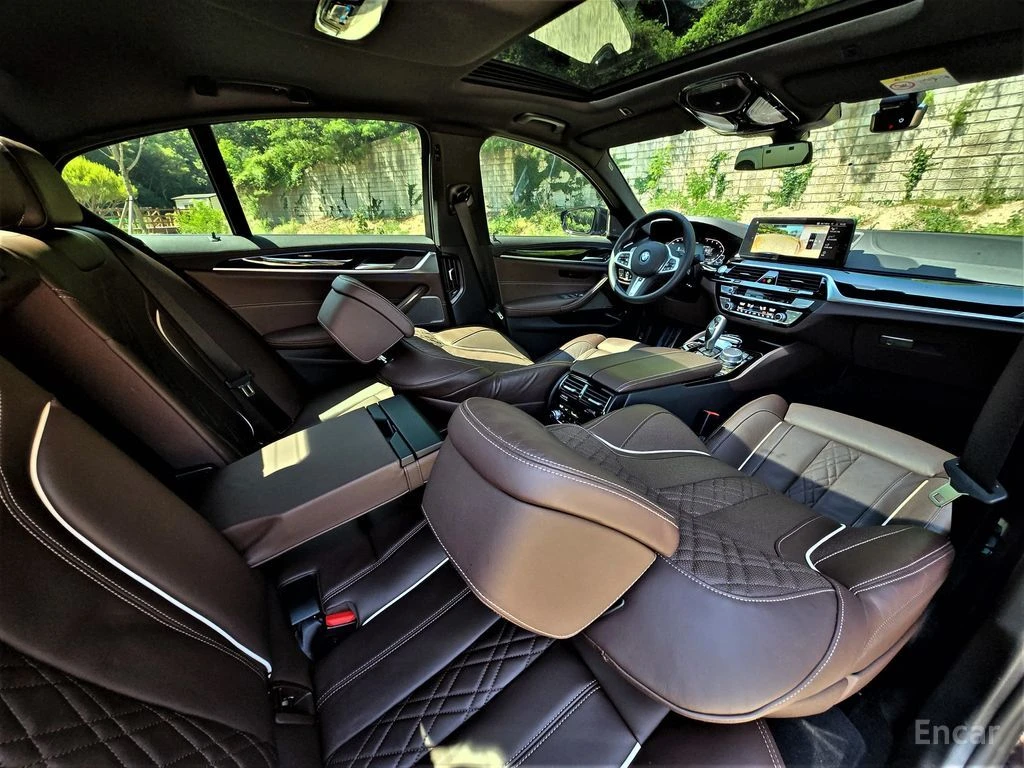 BMW 530E HYBRID* M* SPORT* HARMON* KARDON* LANE* ASSIST* 36, снимка 7 - Автомобили и джипове - 54594988