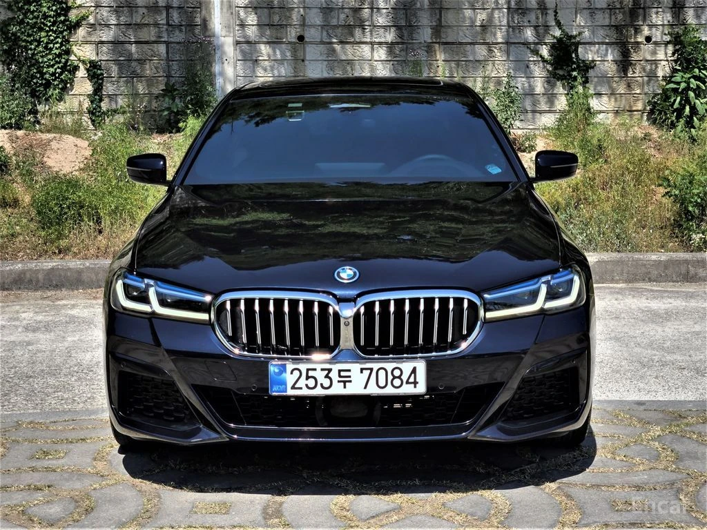 BMW 530E HYBRID* M* SPORT* HARMON* KARDON* LANE* ASSIST* 36, снимка 3 - Автомобили и джипове - 54594988