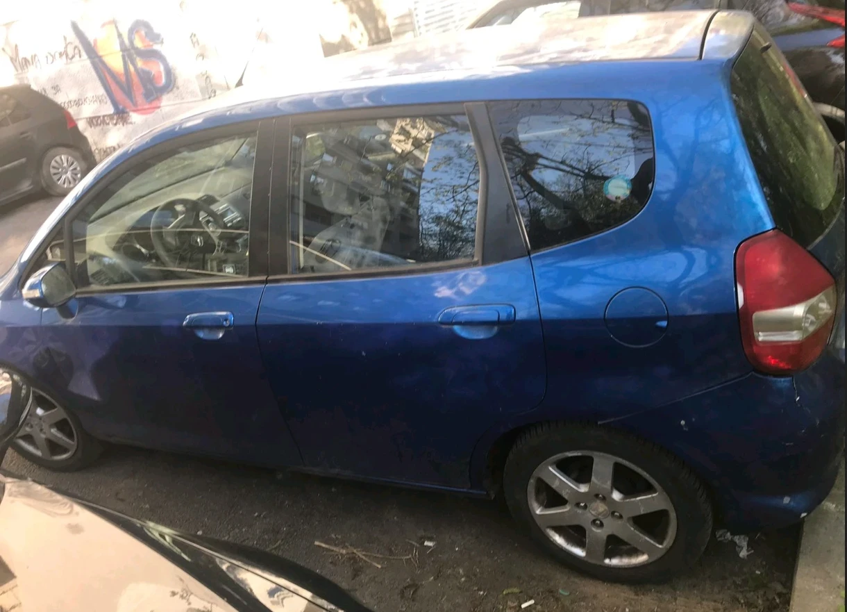 Honda Jazz 83 кс, снимка 8 - Автомобили и джипове - 54645366