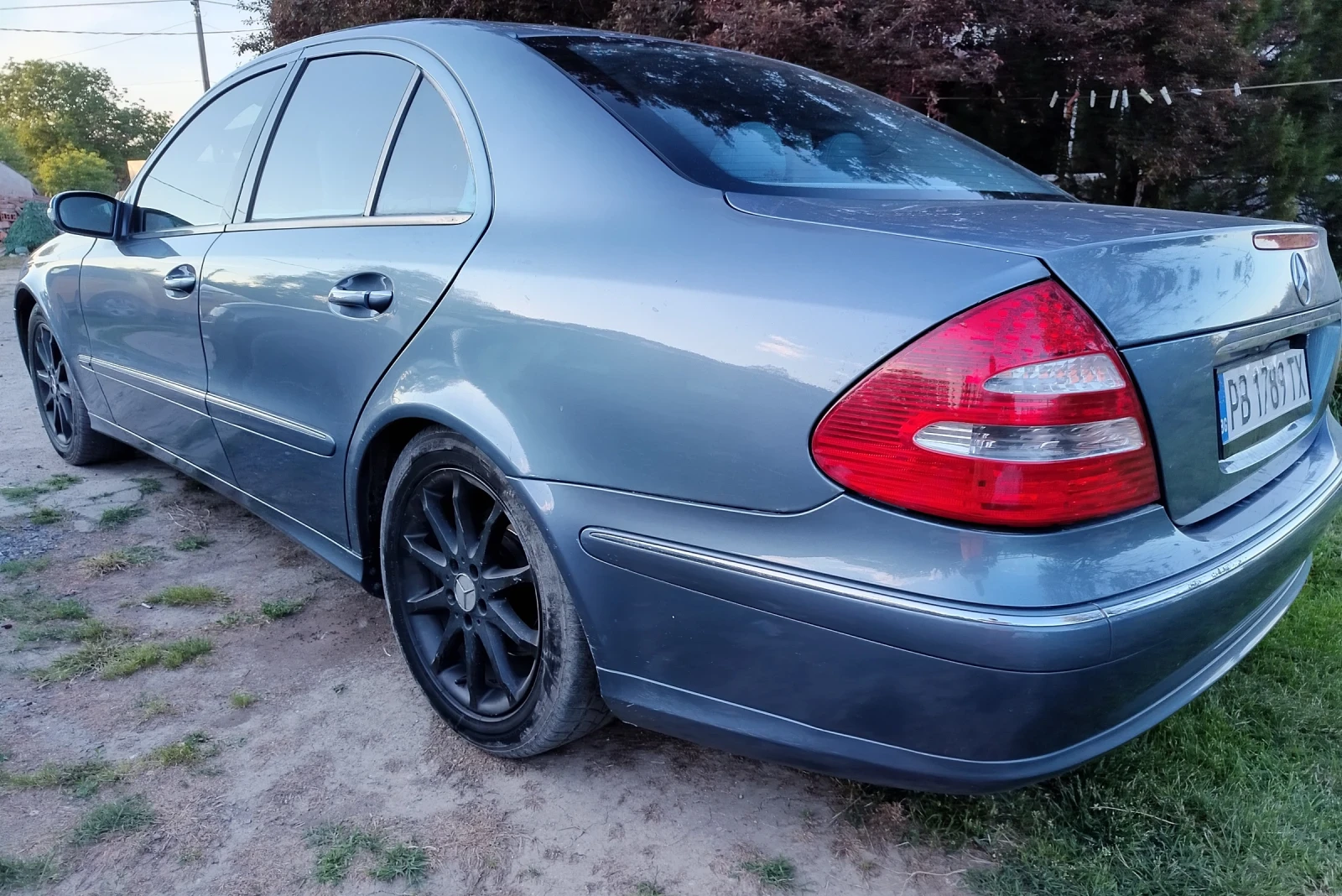 Mercedes-Benz E 320 3.2 Gaz benzin, снимка 8 - Автомобили и джипове - 54732407