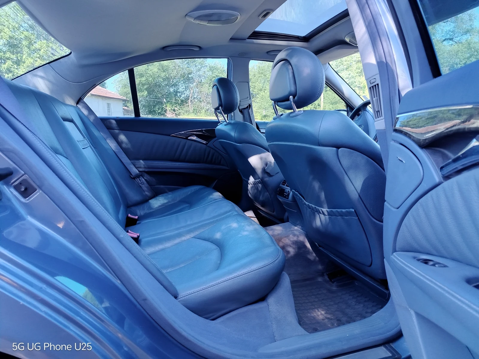 Mercedes-Benz E 320 3.2 Gaz benzin, снимка 3 - Автомобили и джипове - 54732407