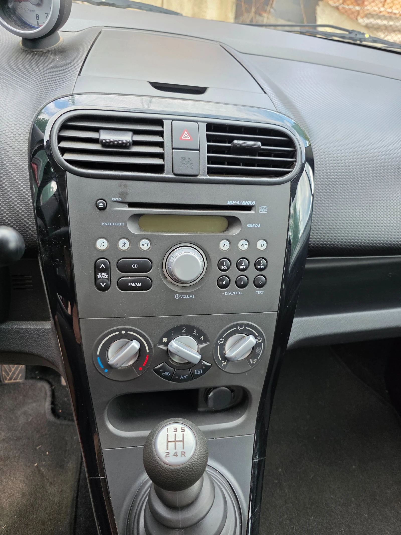 Suzuki Splash, снимка 7 - Автомобили и джипове - 55316700