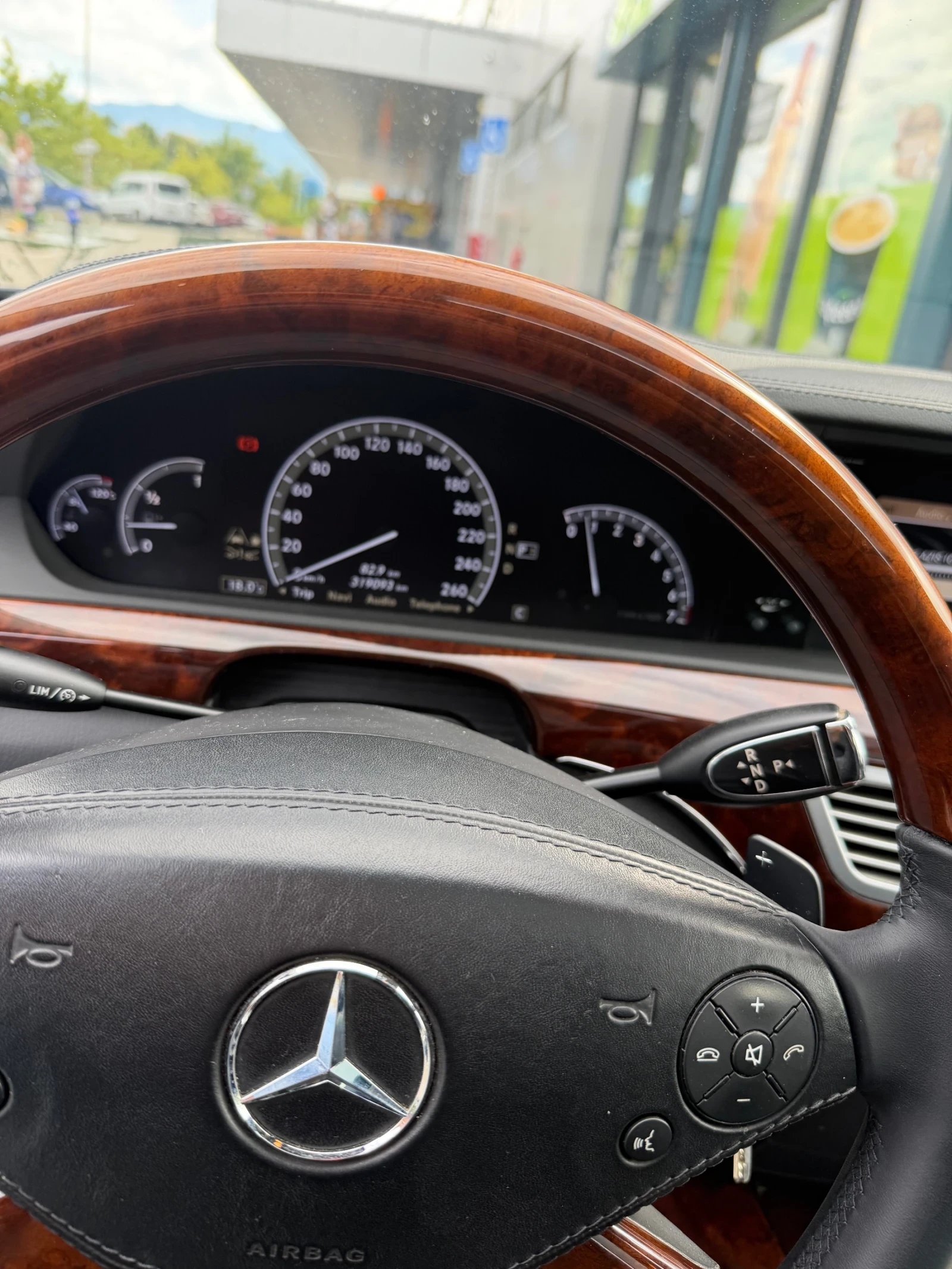 Mercedes-Benz S 450 Бензин Газ, снимка 11 - Автомобили и джипове - 55398335