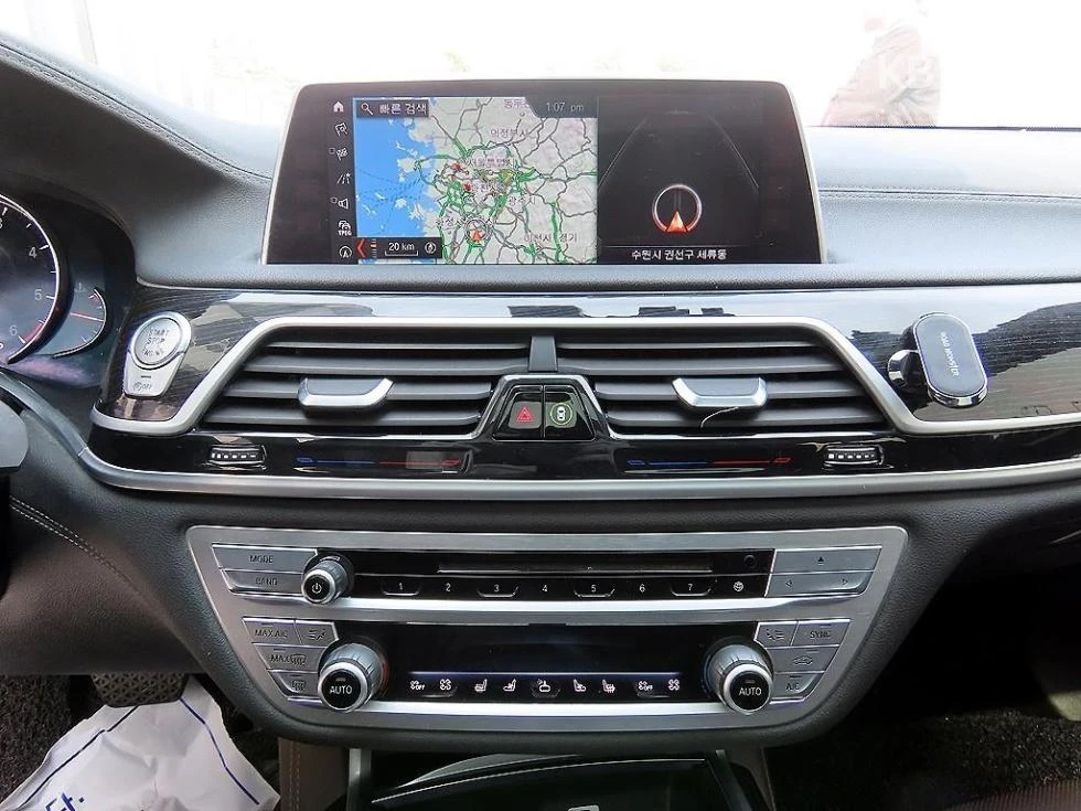 BMW 740 XDRIVE M SPORT HEAD UP PANORAMA 360CAM FULL, снимка 10 - Автомобили и джипове - 55481493