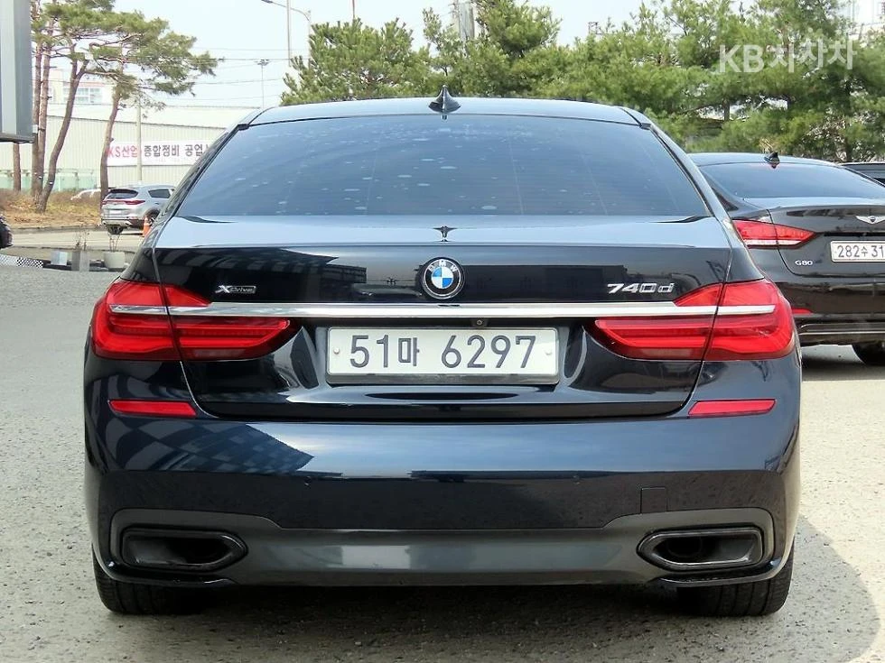 BMW 740 XDRIVE M SPORT HEAD UP PANORAMA 360CAM FULL, снимка 4 - Автомобили и джипове - 55481493