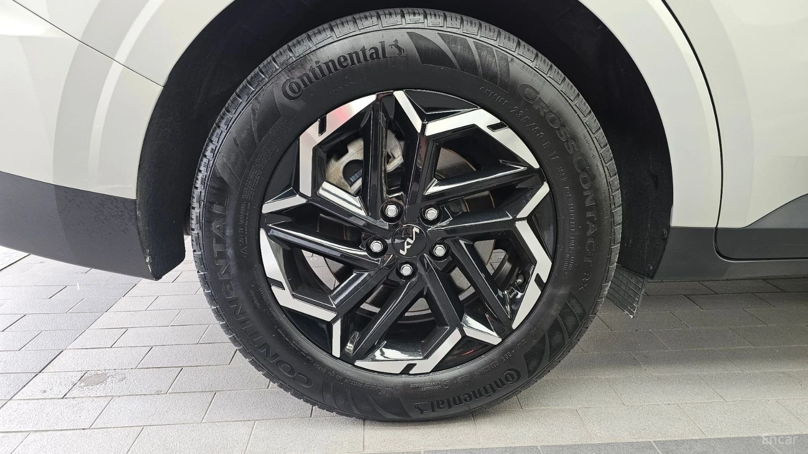 Kia Carnival 2.2d* PRESTIGE* КОЖА* ПОДГРЕВ* ОБДУХВАНЕ* КАМЕРА* , снимка 5 - Автомобили и джипове - 55491584