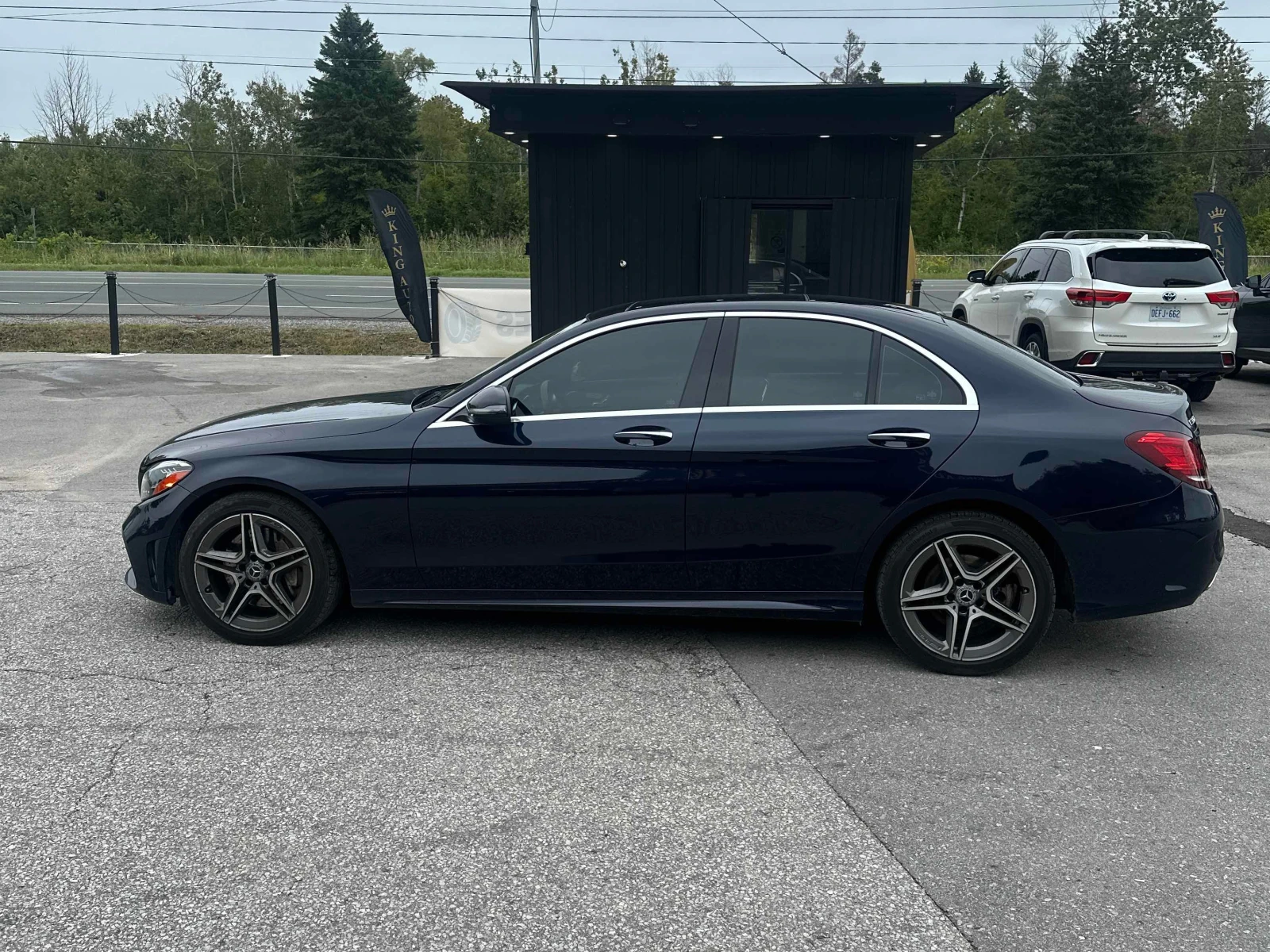Mercedes-Benz C 300 * CARFAX * АМГ ПАКЕТ * ПАНОРАМА * АВТОКРЕДИТ, снимка 2 - Автомобили и джипове - 55968059