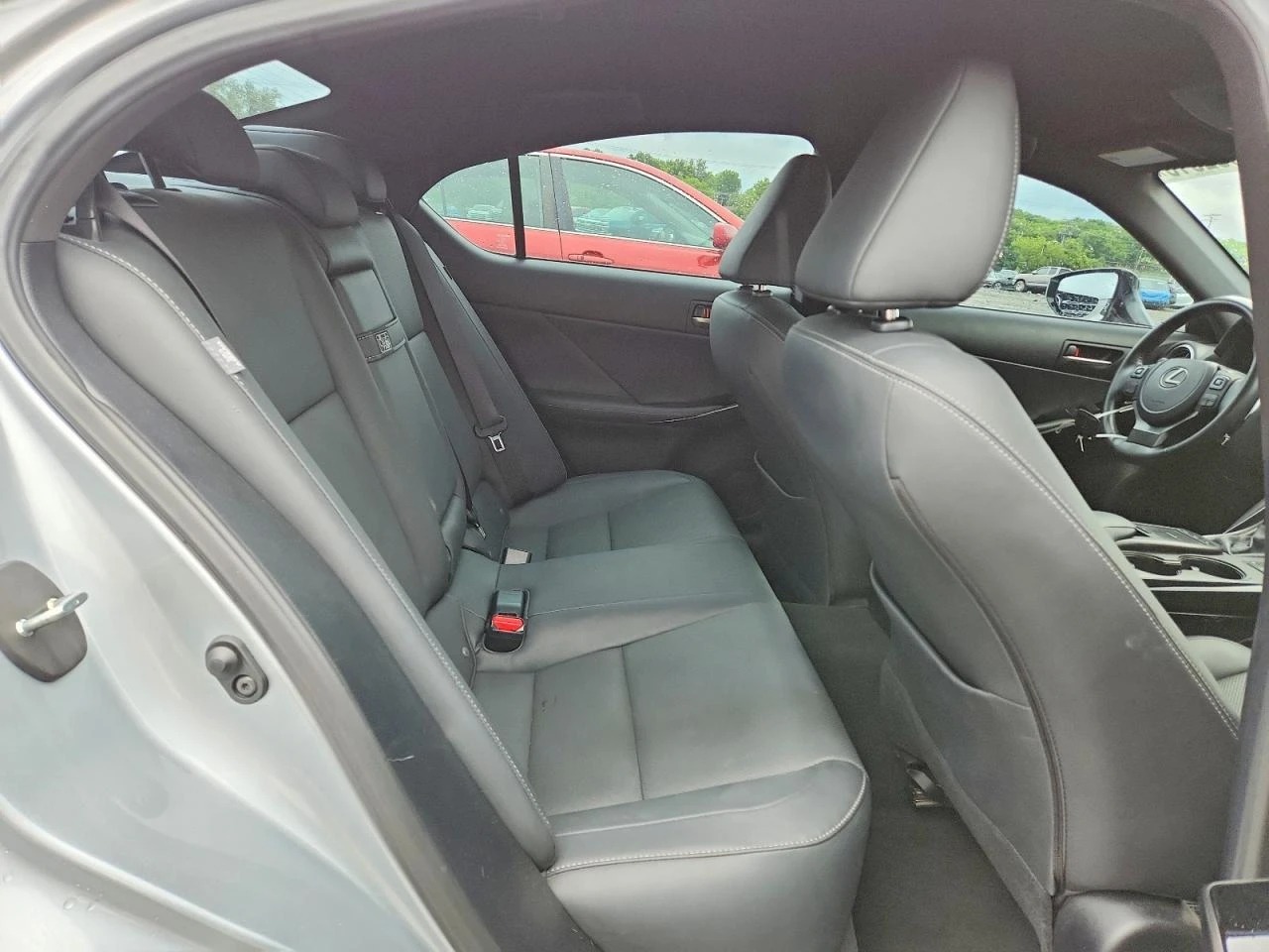 Lexus IS 300 2.0l, снимка 10 - Автомобили и джипове - 56059737