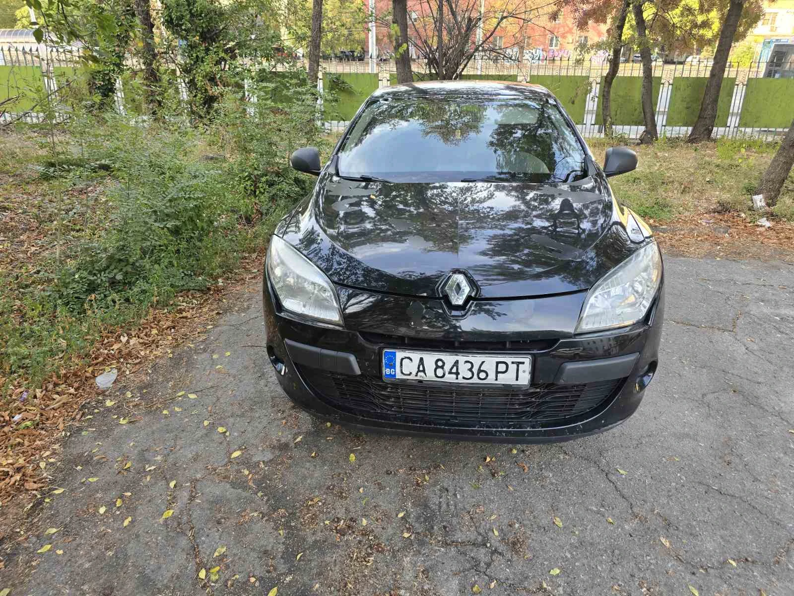 Renault Megane 1.5 dci, снимка 4 - Автомобили и джипове - 56555359