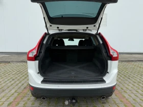Volvo XC60 2.4D AWD D5, снимка 13