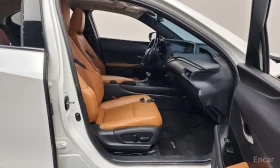 Lexus UX 250h * KEYLESS* ШИБИДАХ* КОЖА* ПОДГРЕВ* КАМЕРИ* , снимка 9