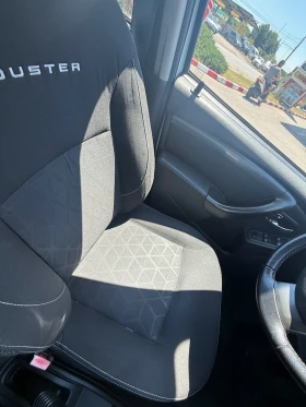 Dacia Duster 1.5DCI laureate включена регистрация, снимка 12