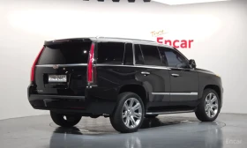 Cadillac Escalade 77ХИЛ КМ* 4 МЕСТА* ОБДУХ.* TV* , снимка 3
