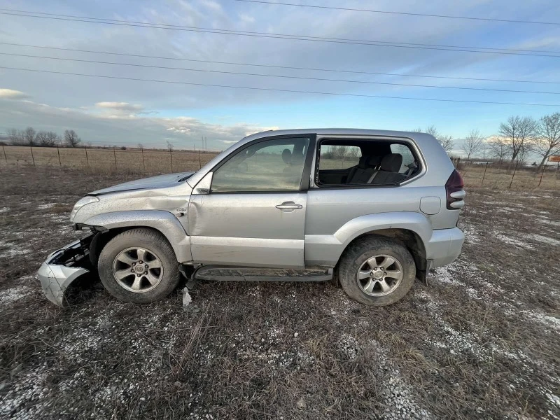 Toyota Land cruiser 3.0D4D, снимка 1 - Автомобили и джипове - 46560735