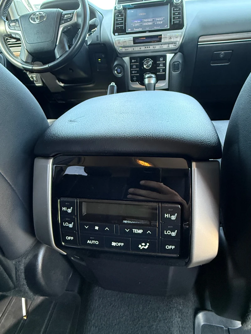 Toyota Land cruiser, снимка 8 - Автомобили и джипове - 52887198