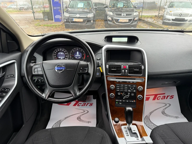 Volvo XC60 2.4D AWD D5, снимка 11 - Автомобили и джипове - 52463871
