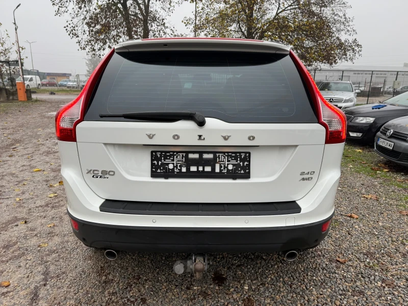 Volvo XC60 2.4D AWD D5, снимка 4 - Автомобили и джипове - 52463871