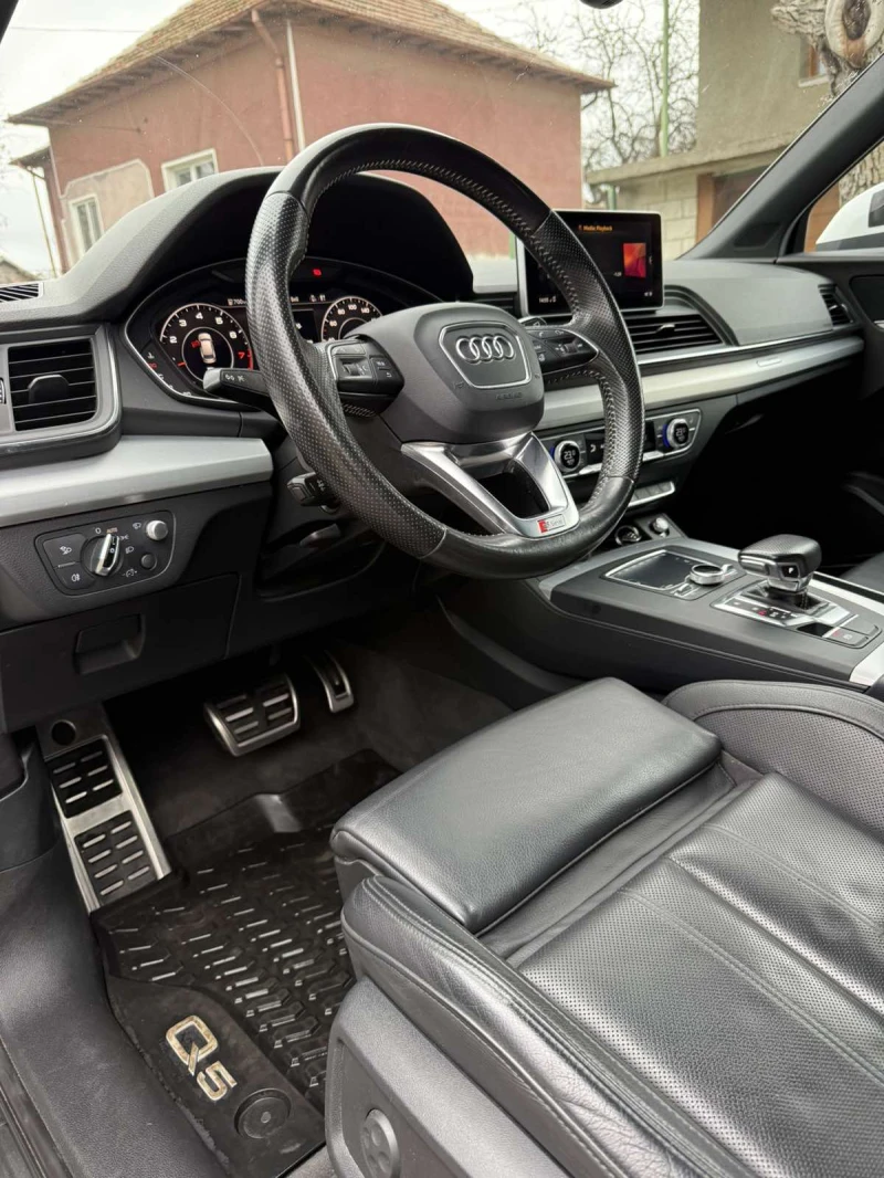 Audi Q5, снимка 9 - Автомобили и джипове - 52679457
