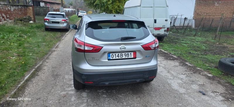 Nissan Qashqai 1.5dci, снимка 12 - Автомобили и джипове - 53026164
