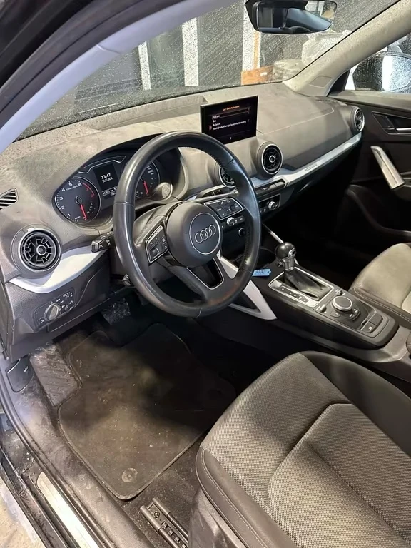 Audi Q2 35TFSI Sport Aut. 150ps DK - изображение 4