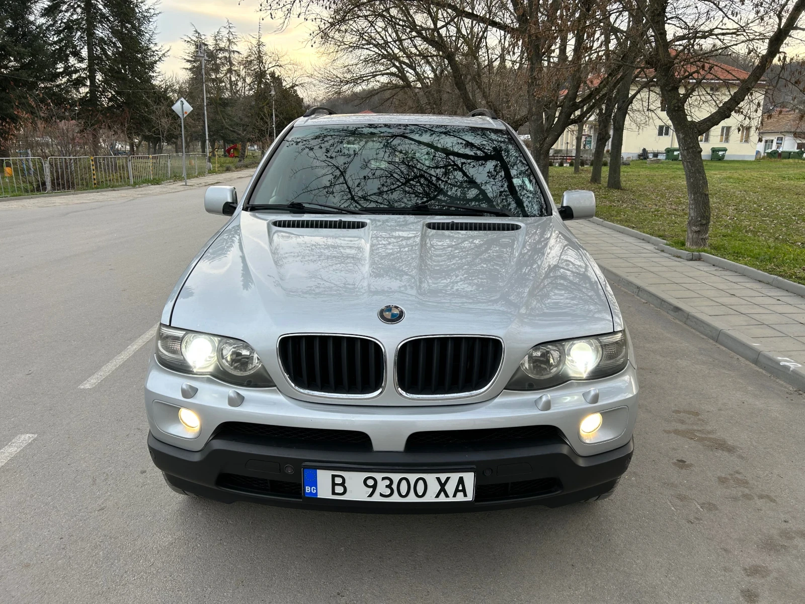 BMW X5 3.0 - изображение 7