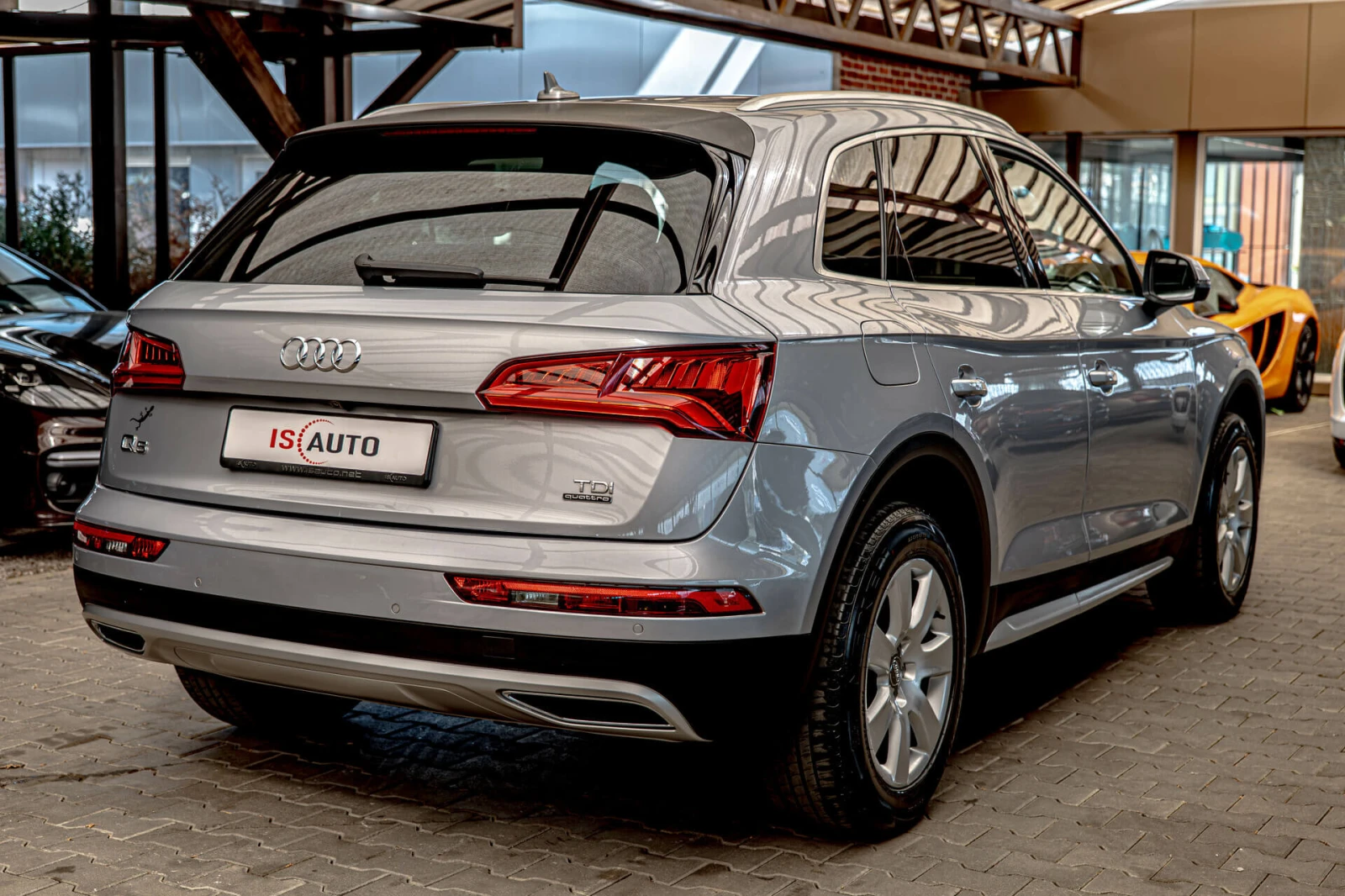 Audi Q5 2.0TDI/Quattro/Sline/Камера/ - изображение 4
