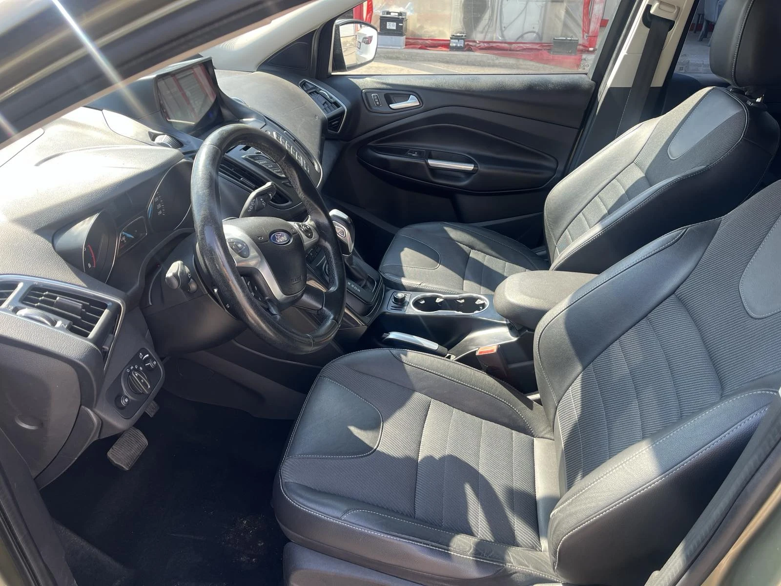Ford Kuga 2.0 DISEL - изображение 10