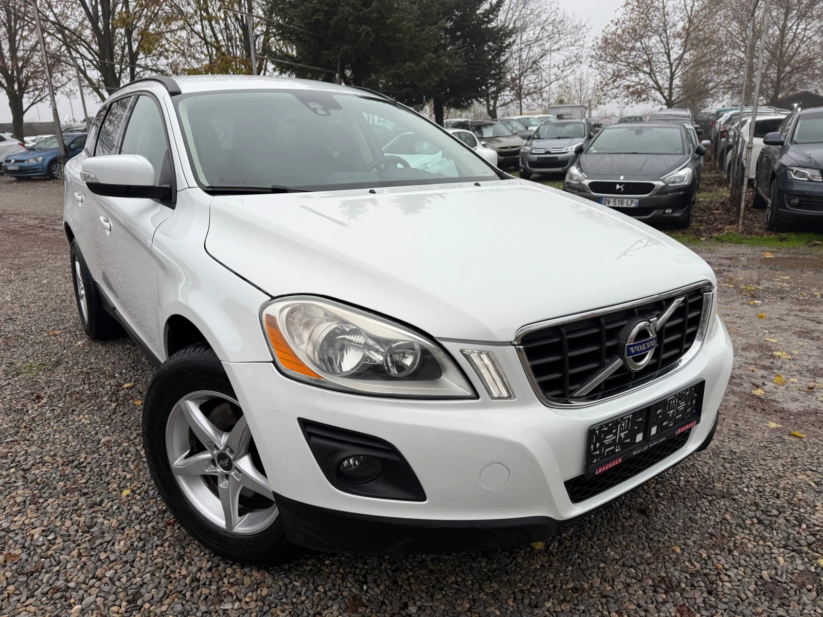 Volvo XC60 2.4D AWD D5 - изображение 7