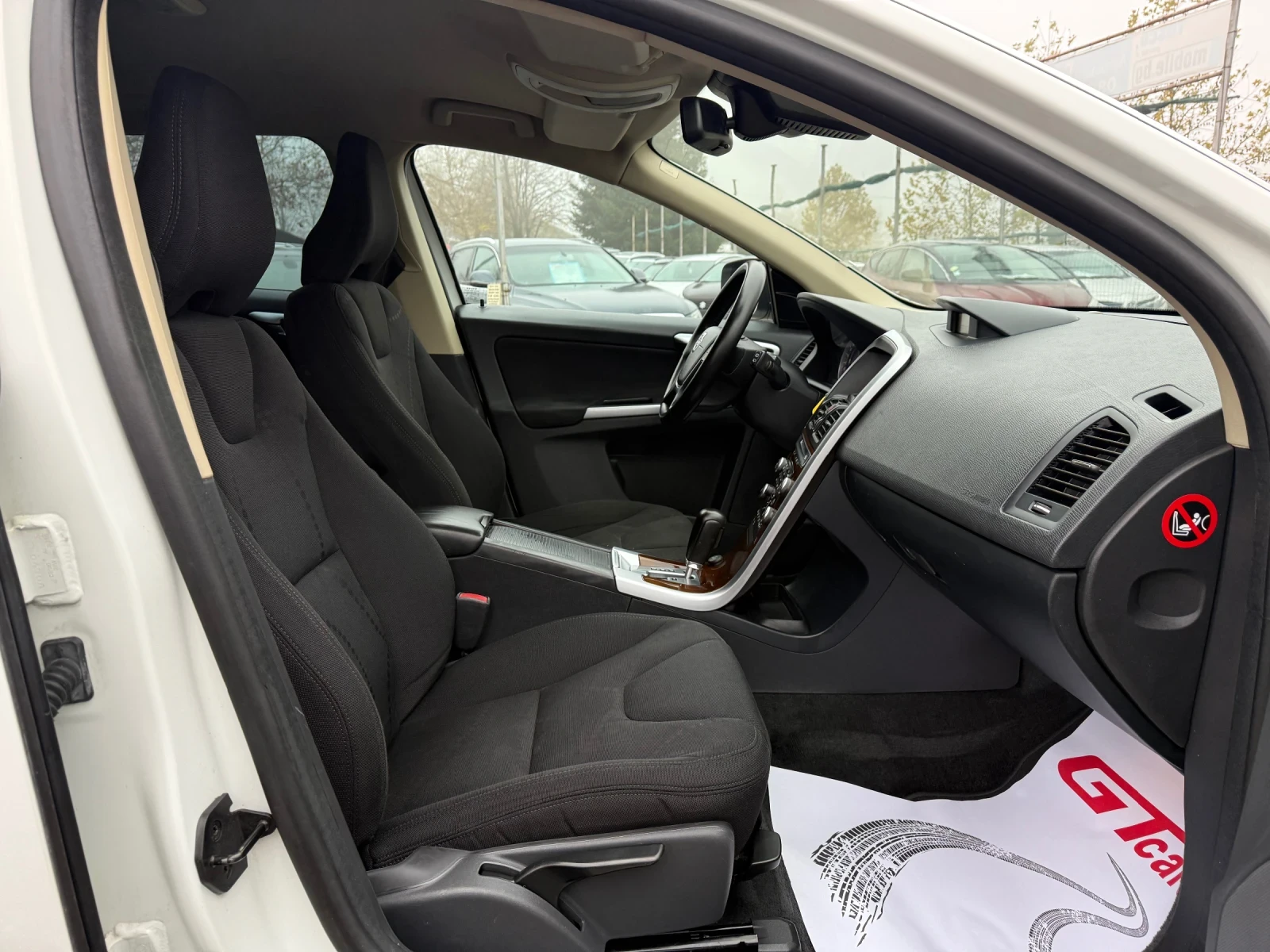 Volvo XC60 2.4D AWD D5 | Mobile.bg   14