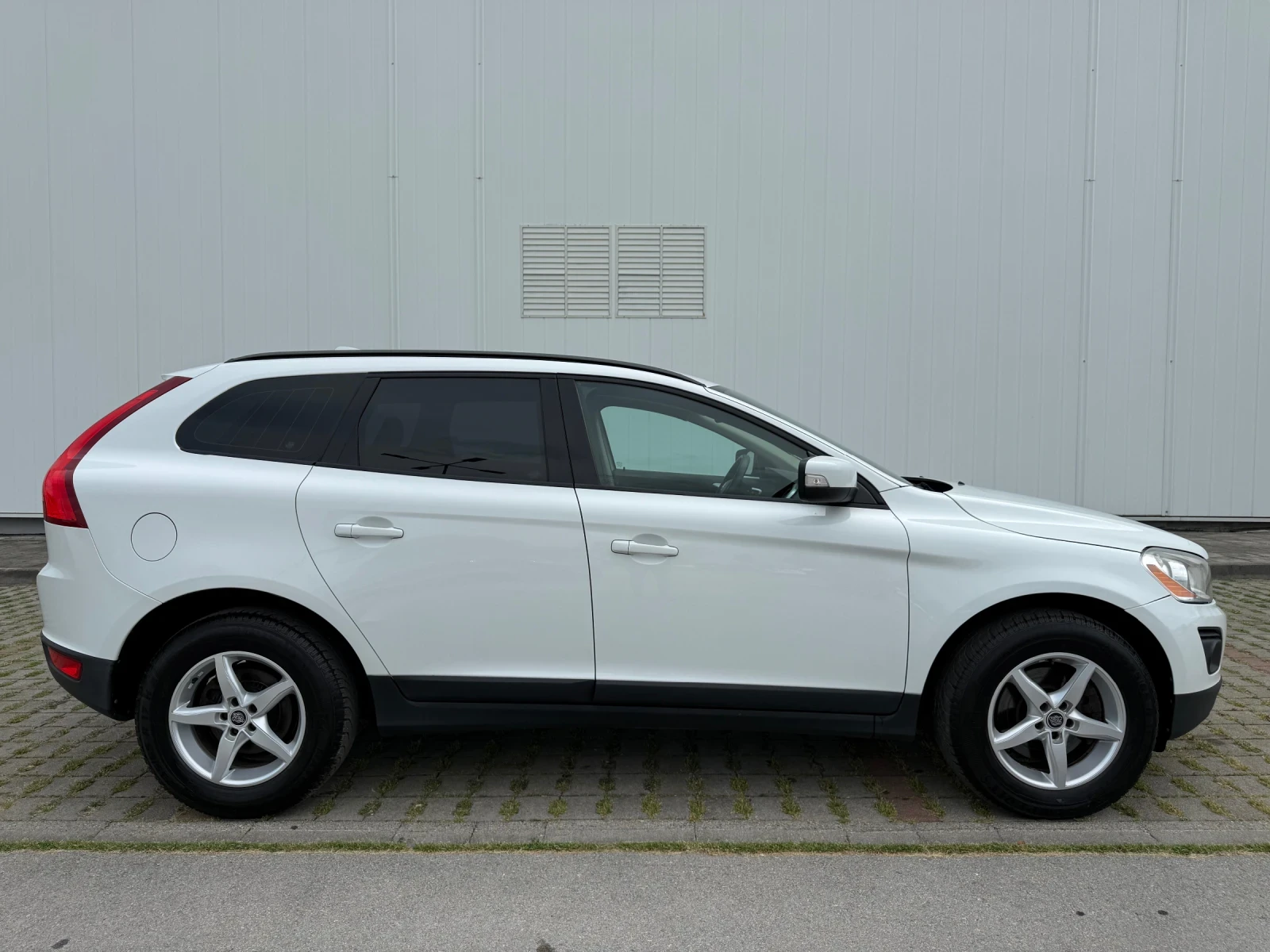 Volvo XC60 2.4D AWD D5, снимка 6 - Автомобили и джипове - 52463871