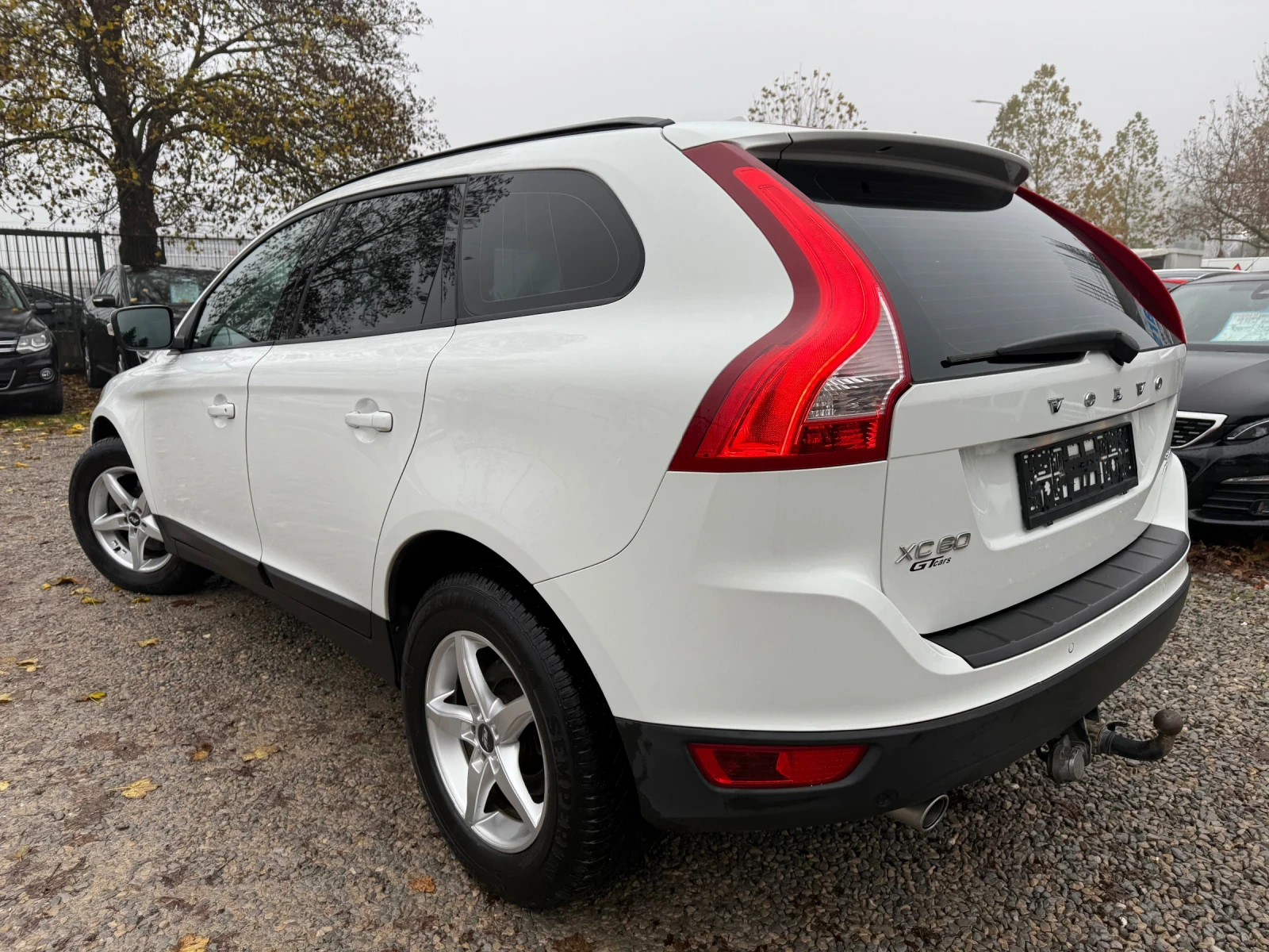 Volvo XC60 2.4D AWD D5 - изображение 3