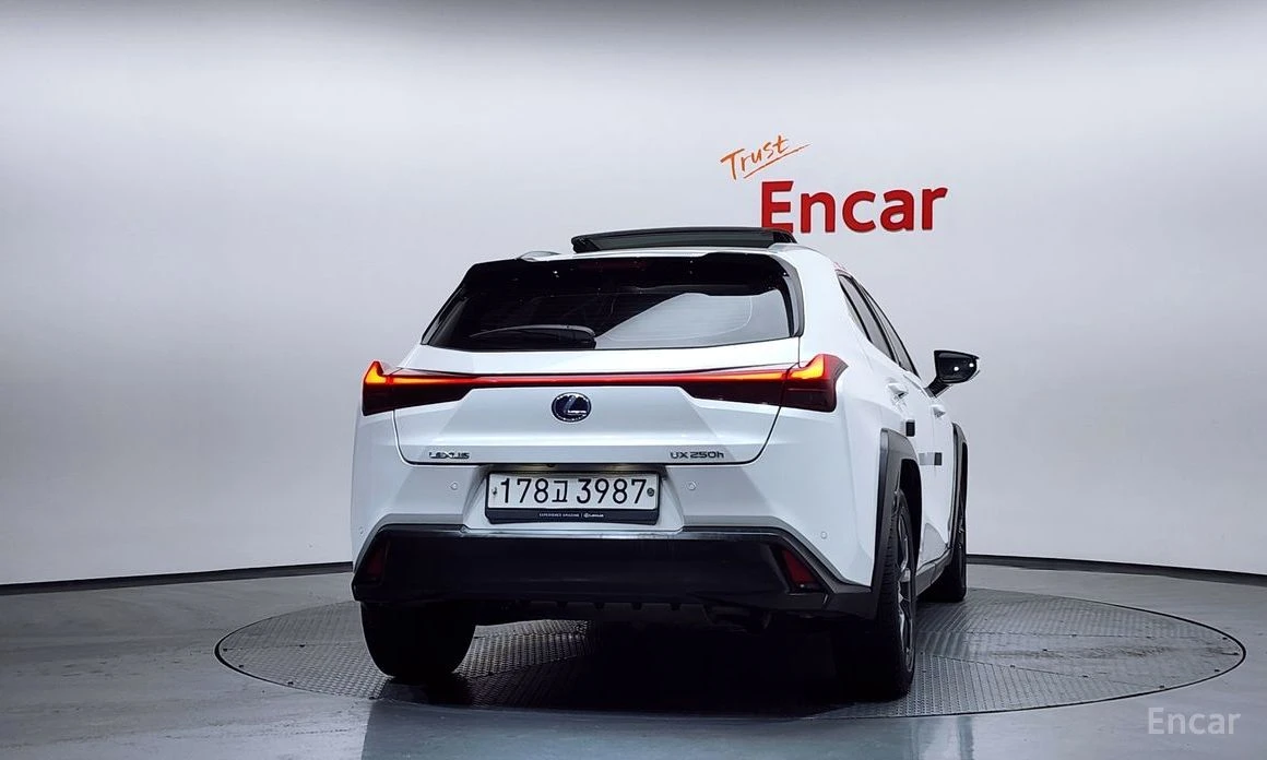 Lexus UX 250h * KEYLESS* �������* ����* �������* ������*  | Mobile.bg � ����������� 4