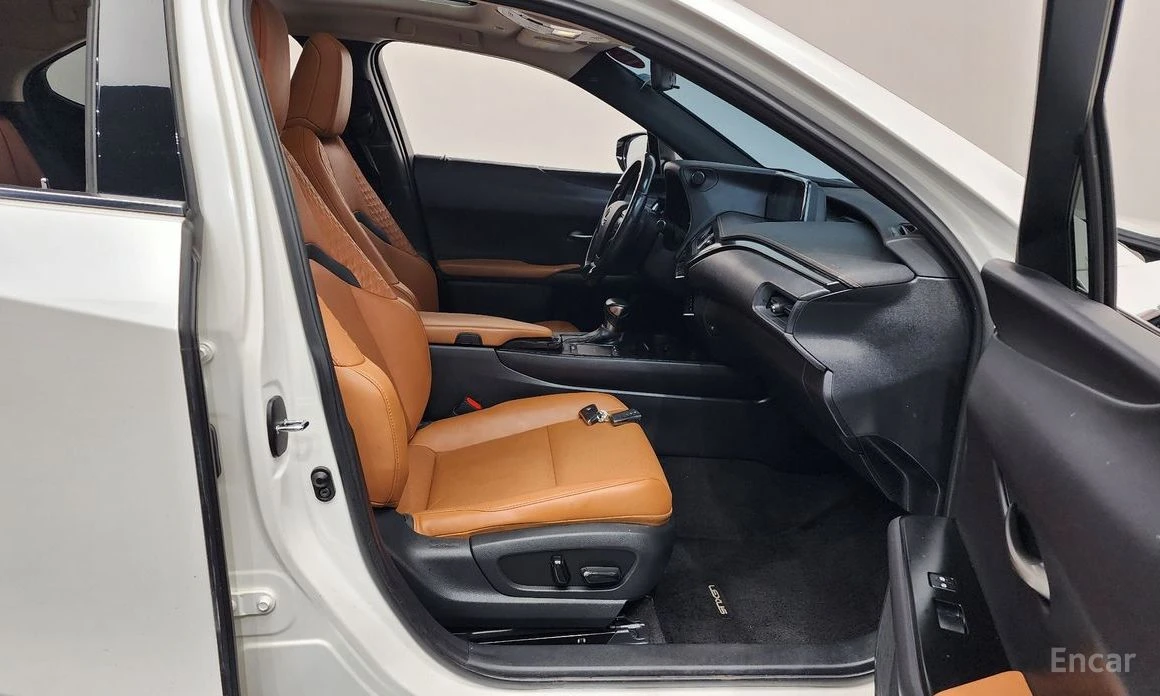 Lexus UX 250h * KEYLESS* �������* ����* �������* ������*  | Mobile.bg � ����������� 9