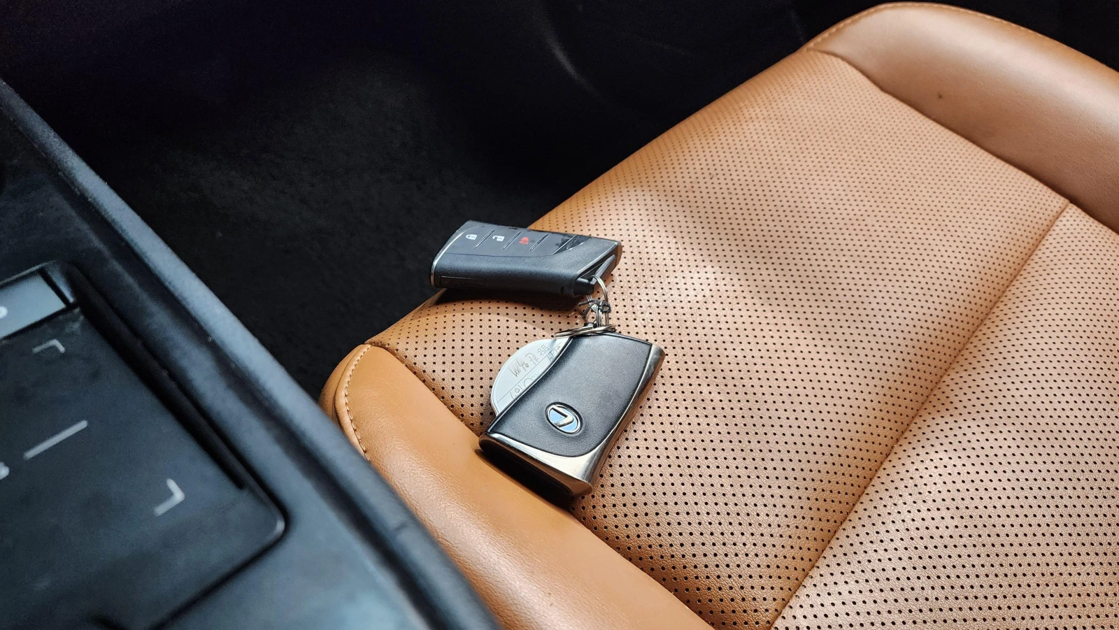 Lexus UX 250h * KEYLESS* �������* ����* �������* ������*  | Mobile.bg � ����������� 13