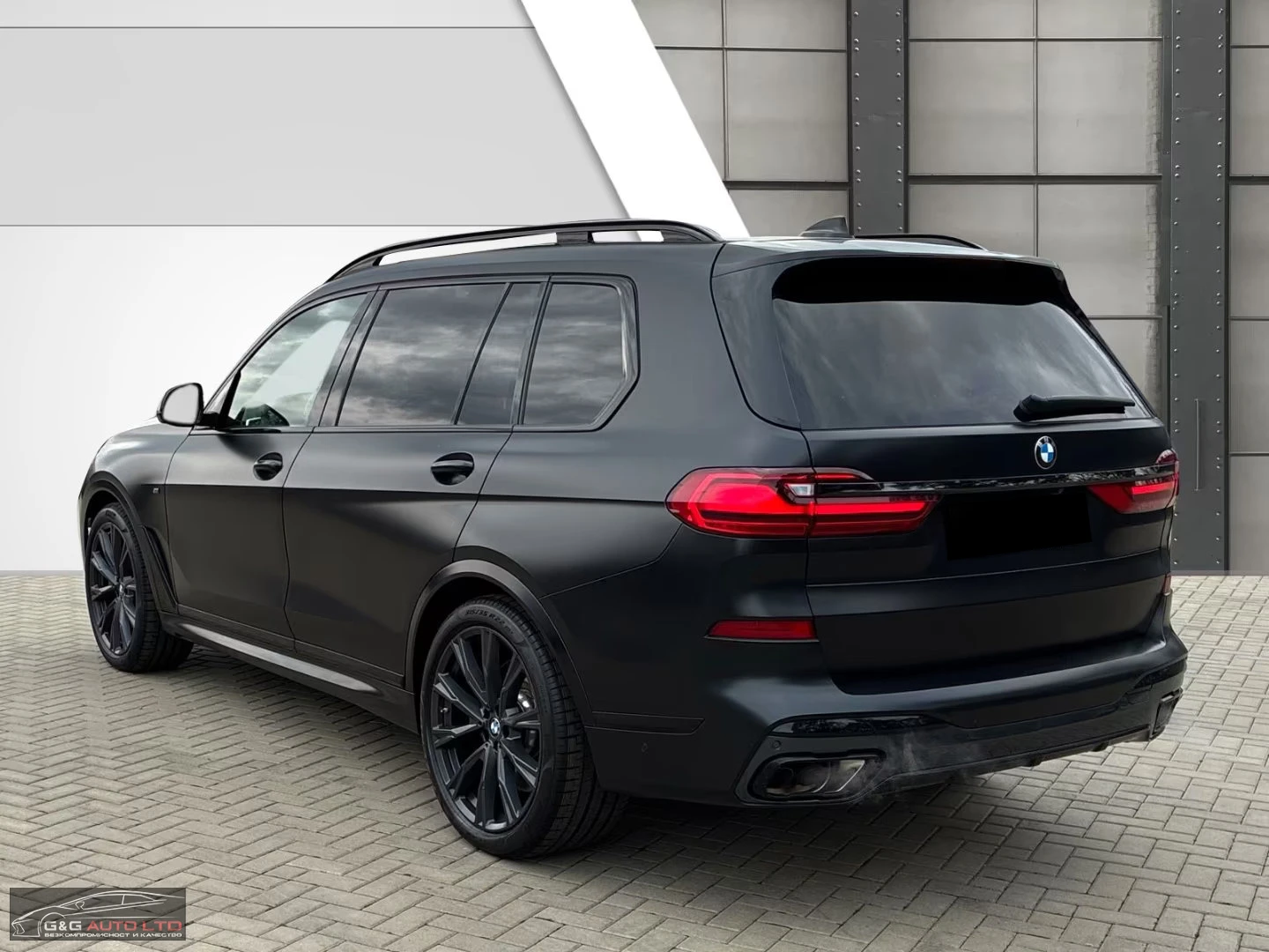 BMW X7 M50i/xDRIVE/530HP/HUD/B&W/PANO/360/632z, снимка 5 - Автомобили и джипове - 55396418