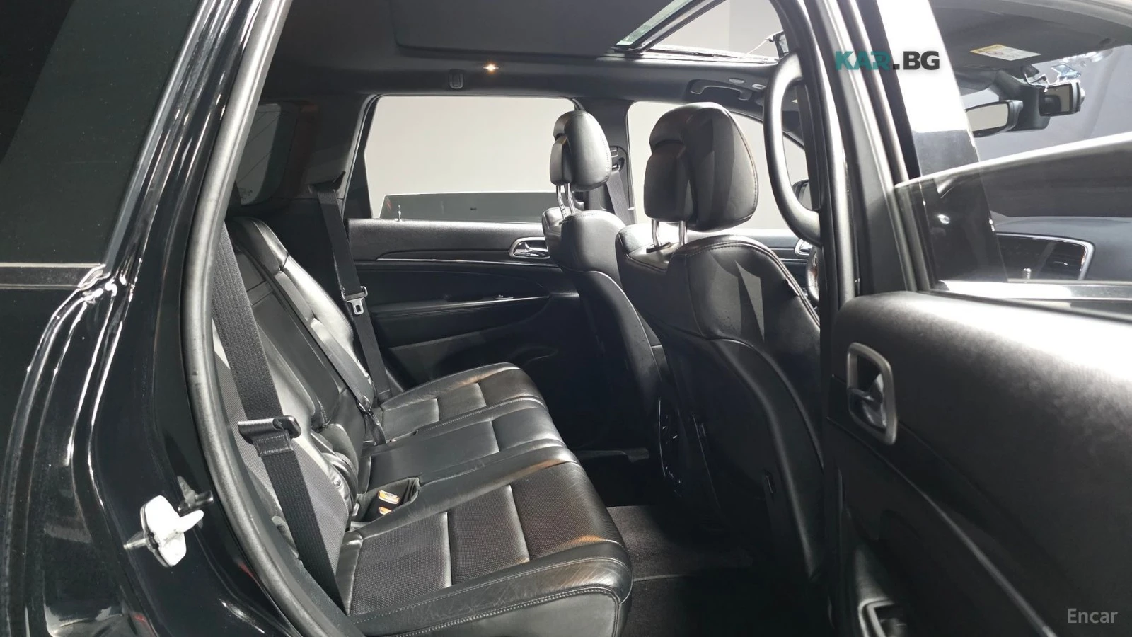 Jeep Cherokee 3.6 Limited WK2* КОЖА* ОБДУХВ* ПАНО* НАВИ , снимка 10 - Автомобили и джипове - 55400882