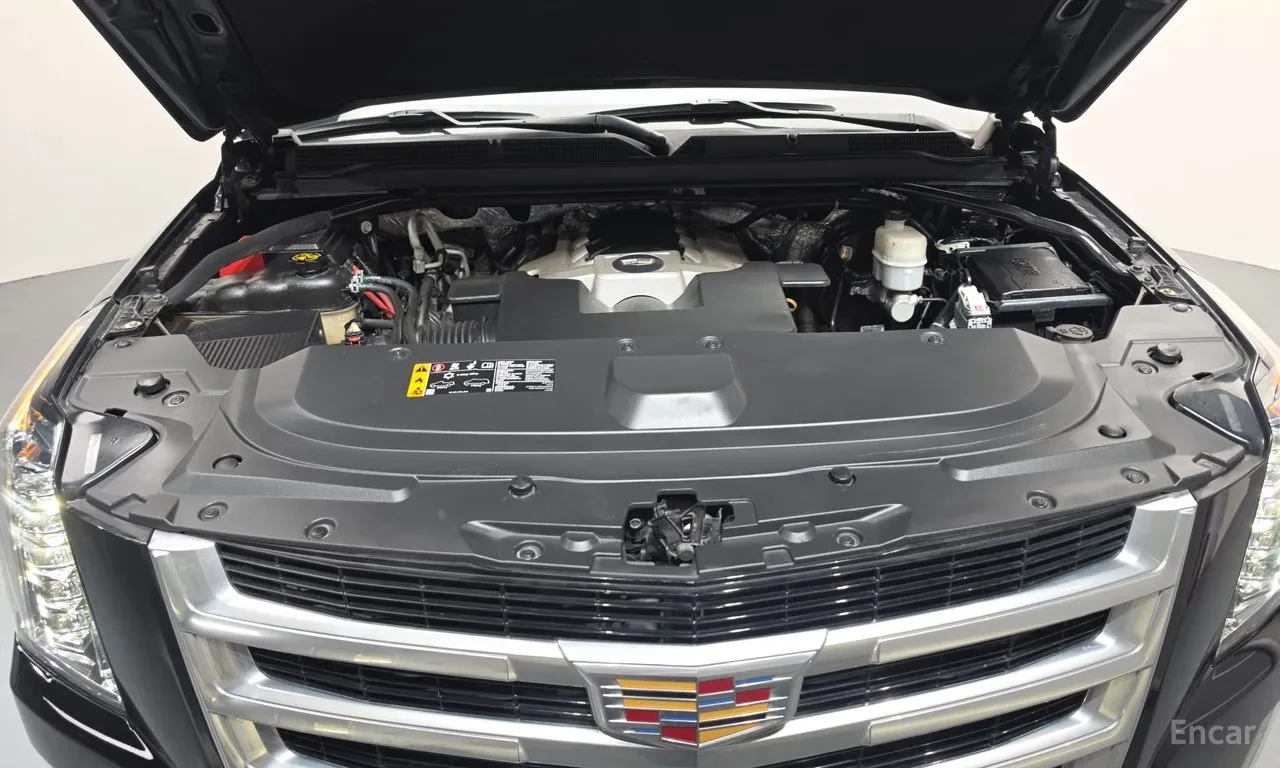 Cadillac Escalade 77ХИЛ КМ* 4 МЕСТА* ОБДУХ.* TV* , снимка 5 - Автомобили и джипове - 55528227