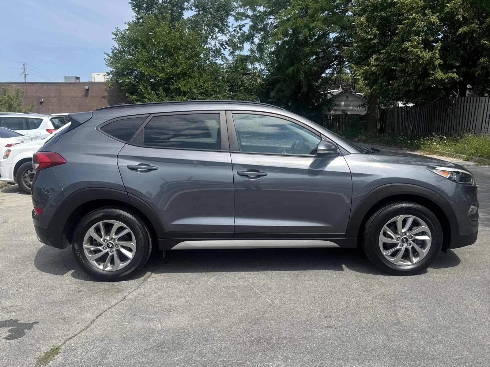 Hyundai Tucson, снимка 3 - Автомобили и джипове - 55690129