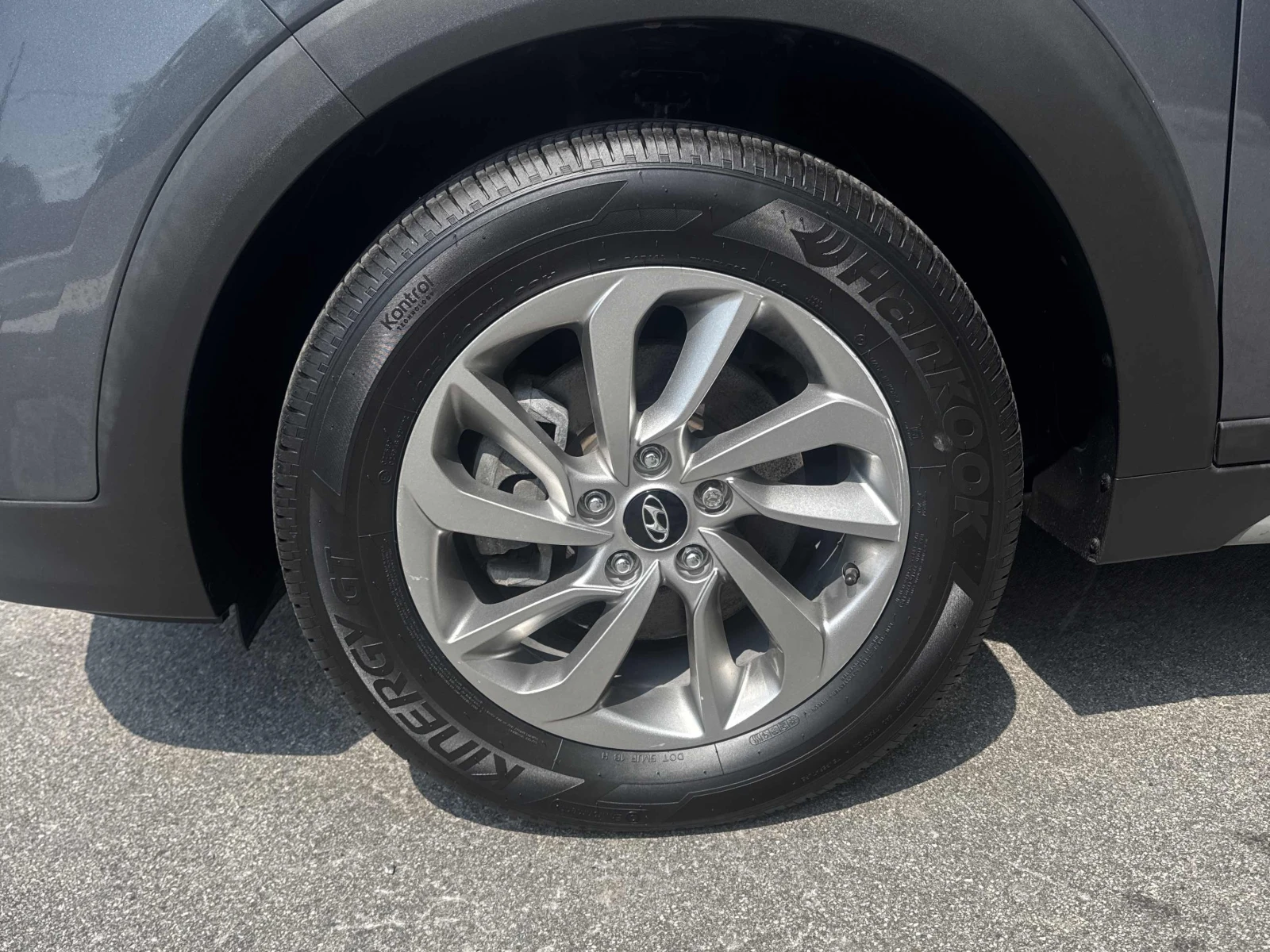 Hyundai Tucson, снимка 7 - Автомобили и джипове - 55690129