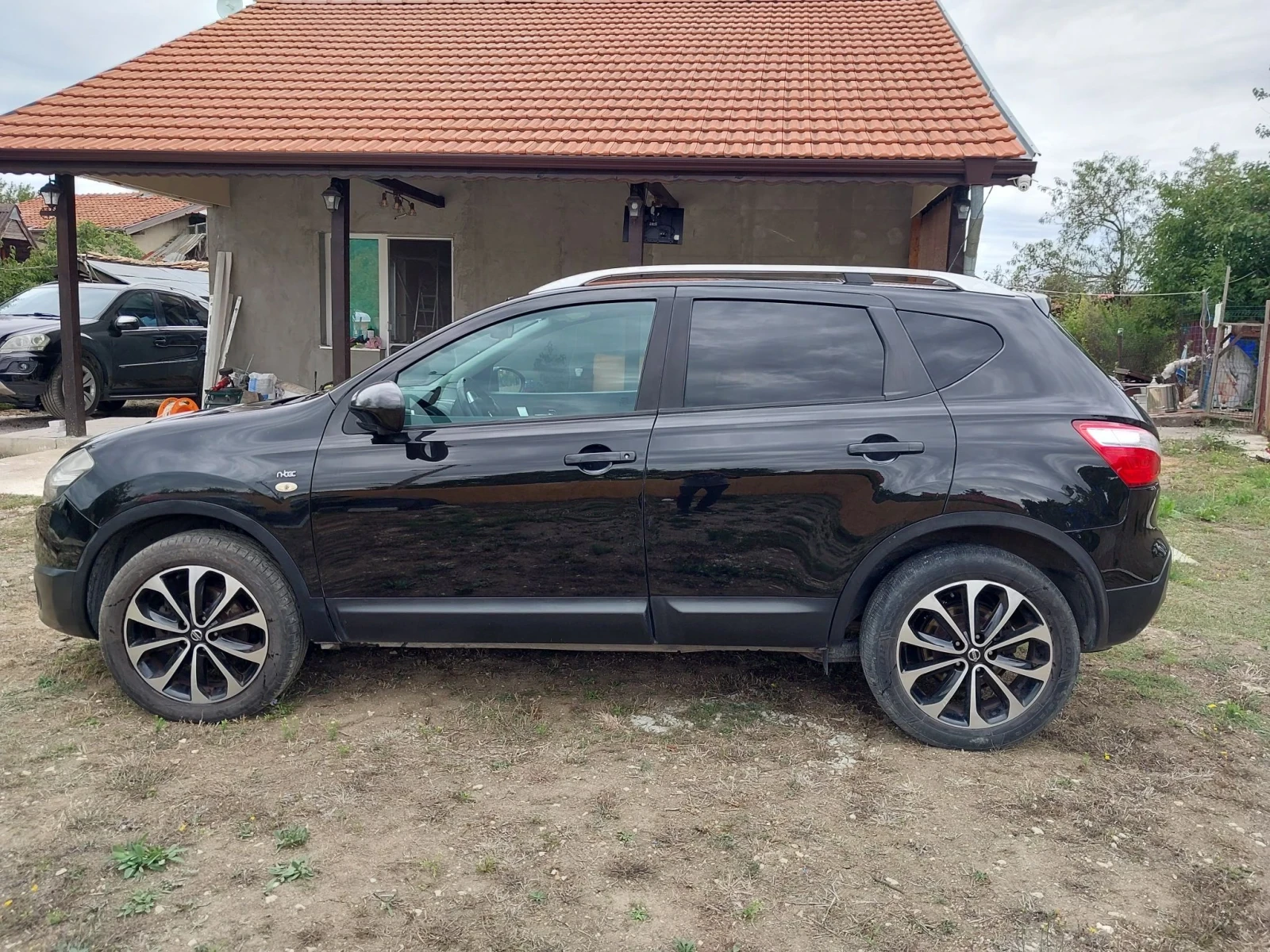 Nissan Qashqai n-tek, снимка 9 - Автомобили и джипове - 56183301